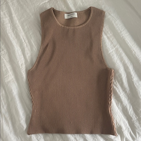 Aritzia Tops - Women's Tan Ribbed Sleeveless Top
